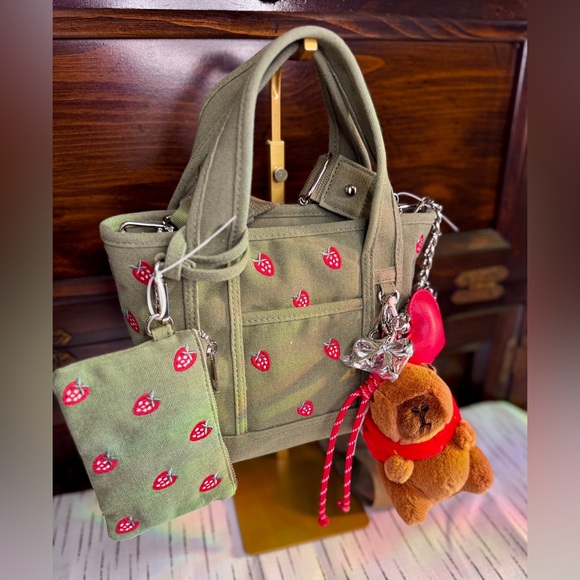Madden Girl 🍓 Brand New Strawberry Tote Bag + Coin Pouch + Charms - Picture 3 of 8